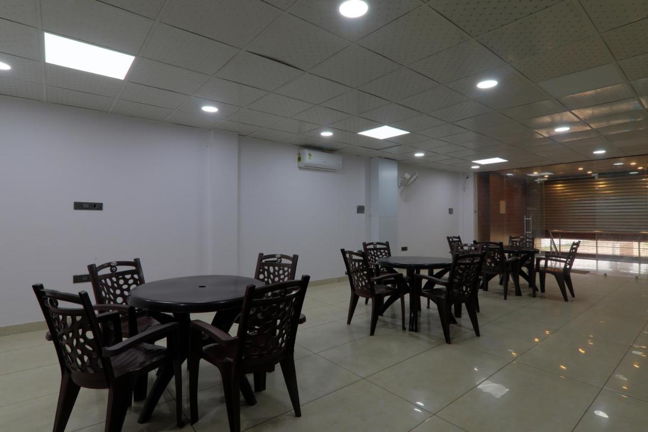 فندق Shri Tirupati Residency لاكناو المظهر الخارجي الصورة